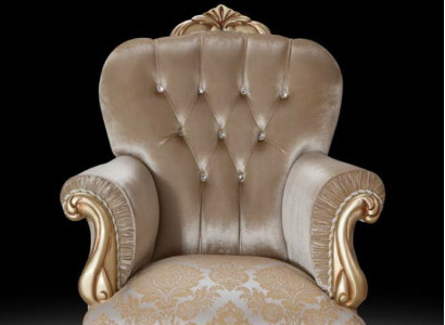 Klassischer Sessel mit beigem Dekor und Chesterfield-Design für das Wohnzimmer